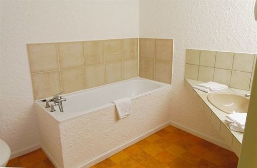 Cit'Hotel Du Tigre Verdun-sur-Meuse Exteriör bild