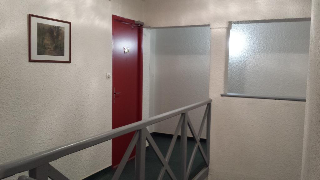 Cit'Hotel Du Tigre Verdun-sur-Meuse Exteriör bild